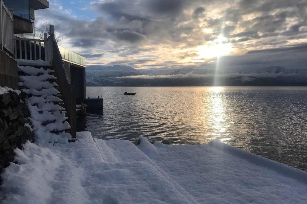 Panoramaresort In Hardangerfjorden Leilighet I Sjokanten Ved Hardangerfjorden For 7 Personer Boat , Sauna,Kajak, Sup For Rent Øystese Dış mekan fotoğraf